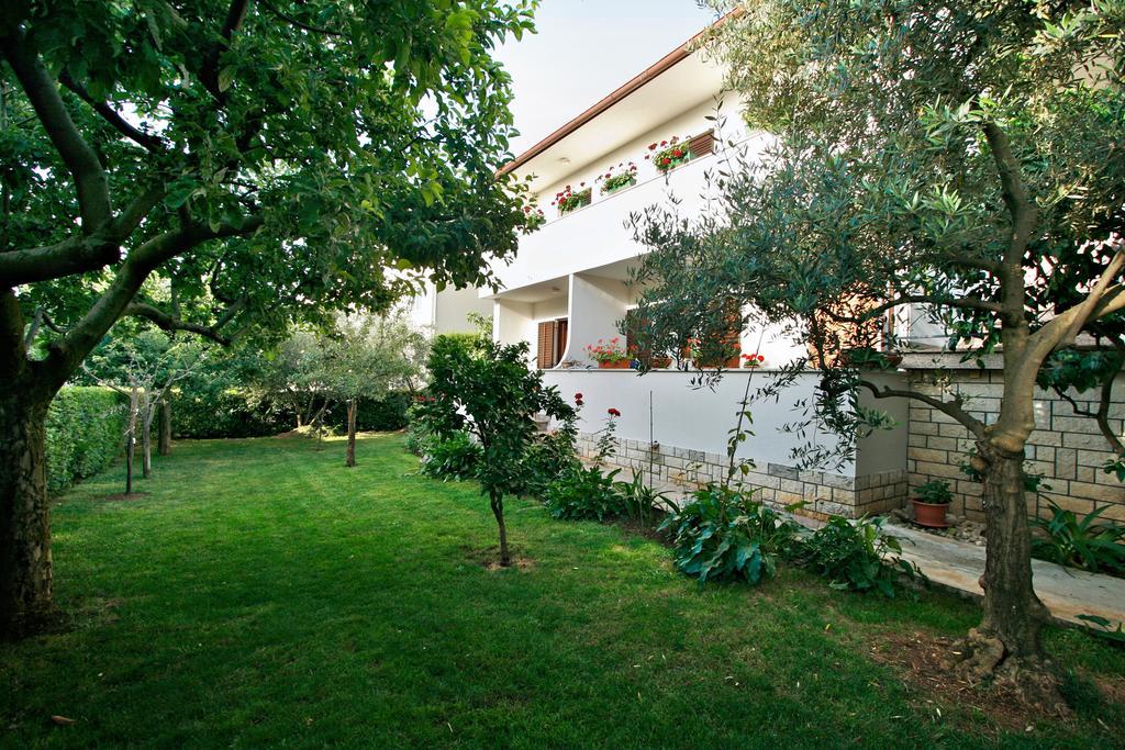 Apartment Nerina Porec Exterior photo